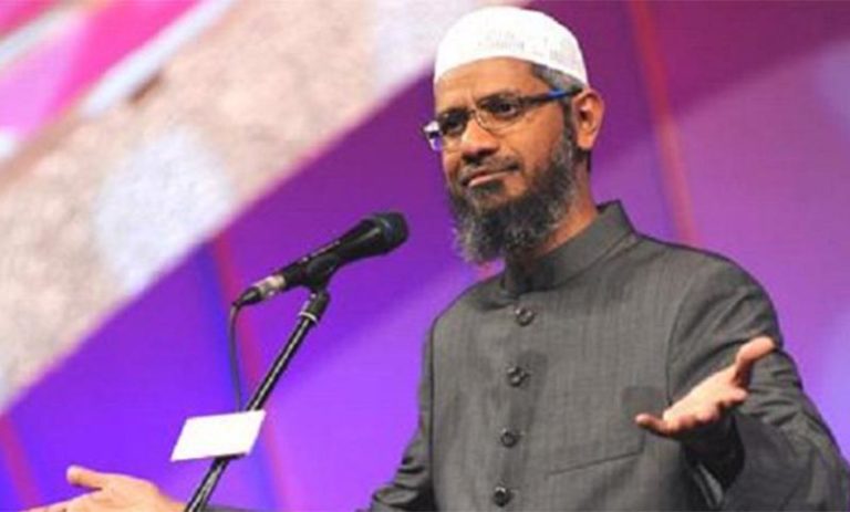 জাকির নায়েকের পাসপোর্ট বাতিল করল ভারত সরকার
