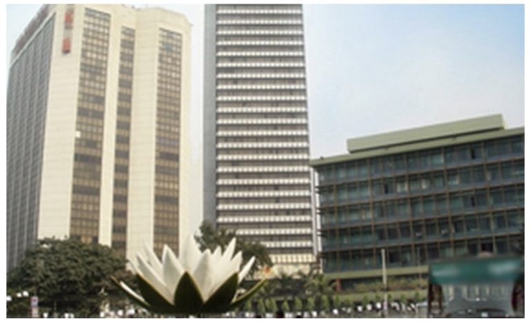 বাংলাদেশ ব্যাংক আগামী ২৬ জুলাই ২০১৭-১৮ অর্থ বছরের জন্য মুদ্রানীতি প্রতিবেদন ঘোষণা করবে