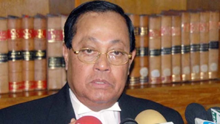 প্রধান বিচারপতি সুরেন্দ্র কুমার সিনহা এখনও সম্পূর্ণভাবে সরকারের নিয়ন্ত্রণে প্রধান বিচারপতি সুরেন্দ্র কুমার সিনহা এখনও সম্পূর্ণভাবে সরকারের নিয়ন্ত্রণে