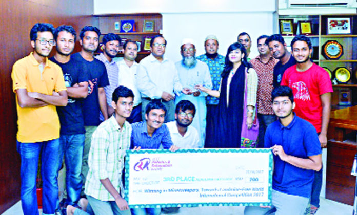 আন্তর্জাতিক রোবট প্রতিযোগিতায় তৃতীয় চুয়েট