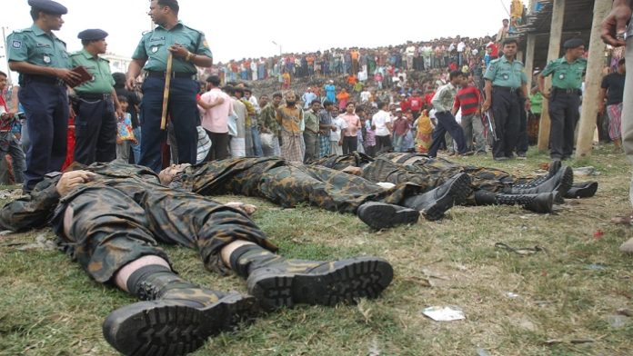 পিলখানায় বিডিআর হত্যাকাণ্ড মুক্তিযুদ্ধের পর এত বিপুলসংখ্যক নৃশংসতা নজিরবিহীন
