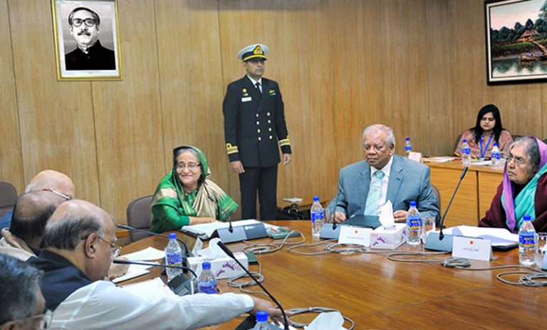 মন্ত্রী-সচিবরা পাবেন ৭৫ হাজার টাকার মোবাইল মন্ত্রী-সচিবরা পাবেন ৭৫ হাজার টাকার মোবাইল