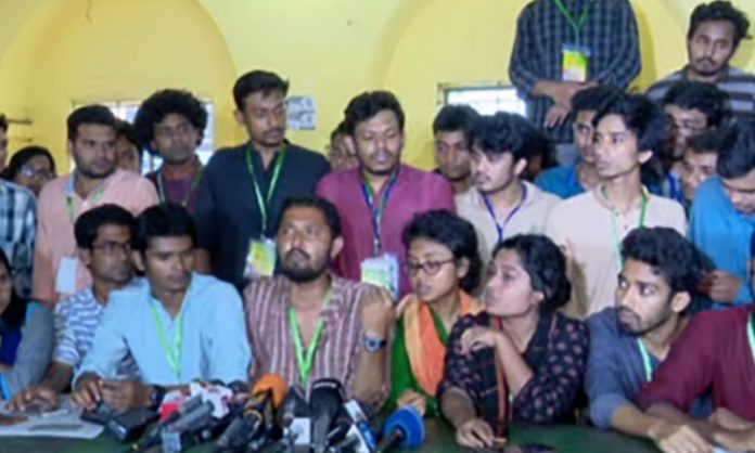 ডাকসু নির্বাচন বর্জনের ঘোষণা দিয়েছে কয়েকটি প্যানেল